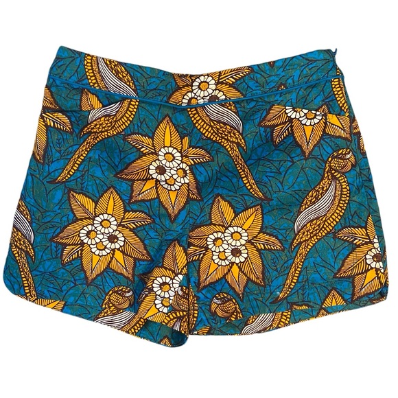 Beautiful shorts by Anthropologie - Picture 3 of 5